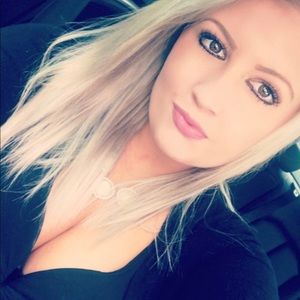 Meet your Posher, Desarae